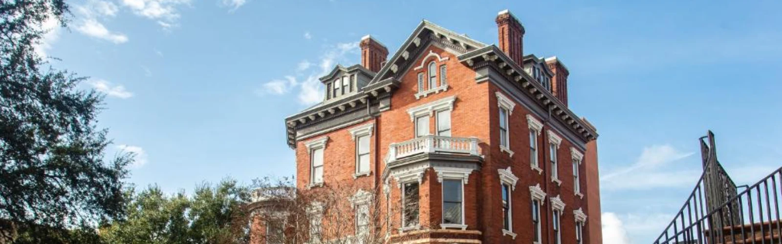 10 Haunted Places to Explore in Savannah