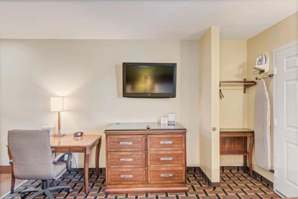 Savannah Garden Hotel