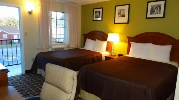 Savannah Garden Hotel 4