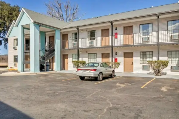 Savannah Garden Hotel 5